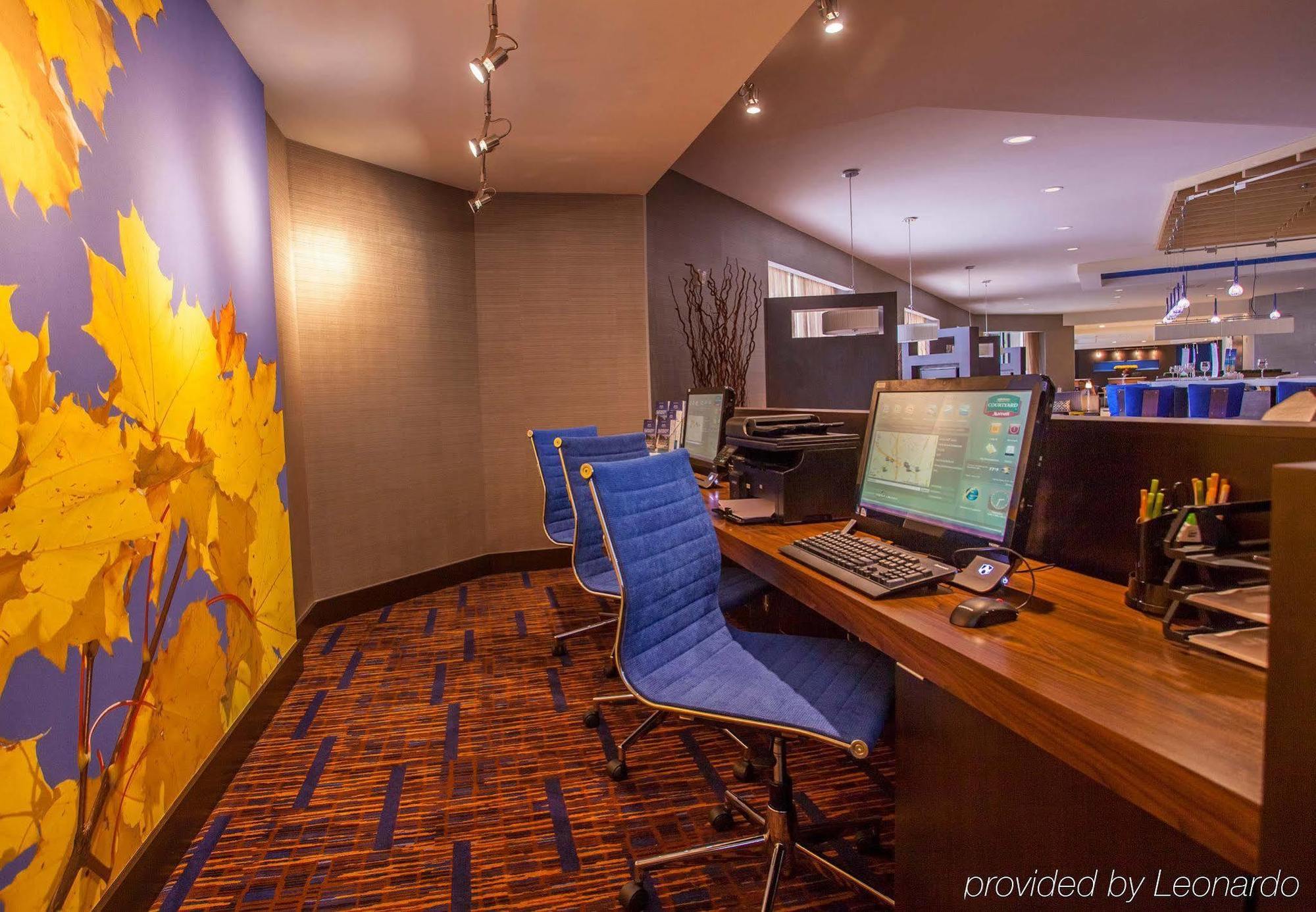 Courtyard By Marriott Charlotte Airport/Billy Graham Parkway Hotel Business photo